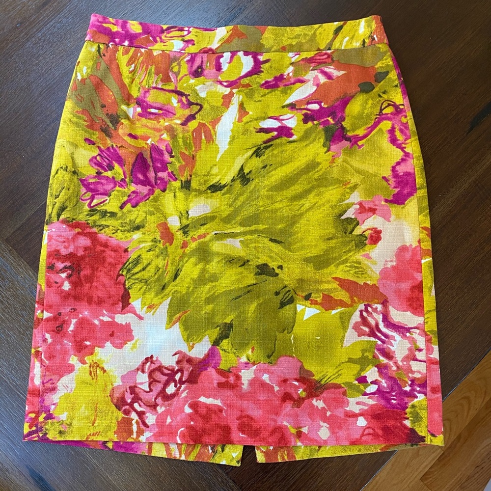 J.Crew size 2 gorgeous watercolor skirt.